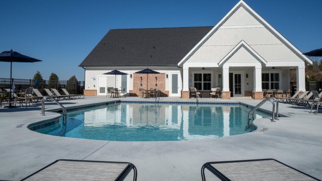 cottages at battlefield crossing clubhouse pool
